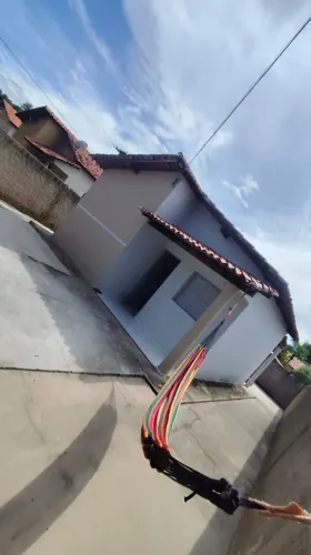 Vendo,ou troco ágio de Casa no centro de altos!!!