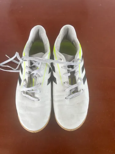 Chuteira futsal adidas