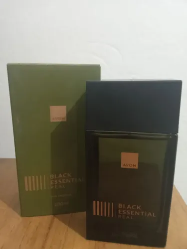 Perfume Black Essential Real novo na caixa