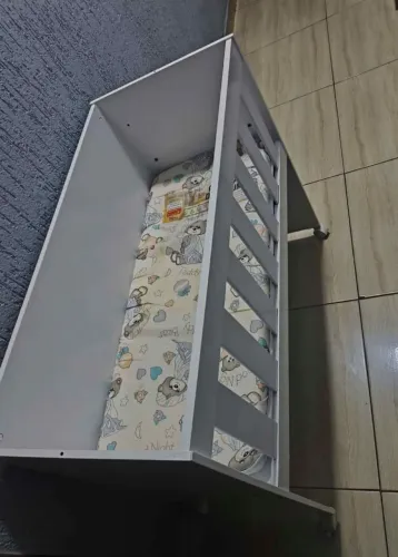 Mini berço com colchão 