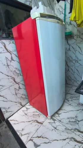 Vendo geladeira gelo seco