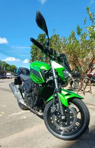 Kawasaki Z-400 2023 com ABS
