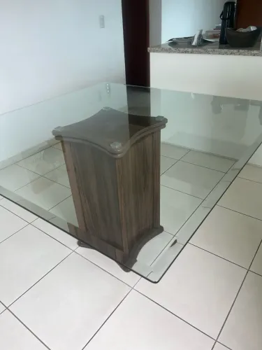 Mesa de jantar com tampo em vidro bisotado + 6 cadeiras