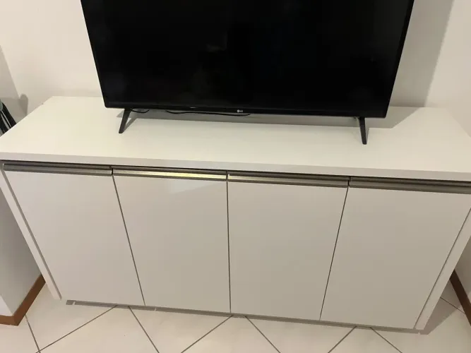 Balcão com portas 