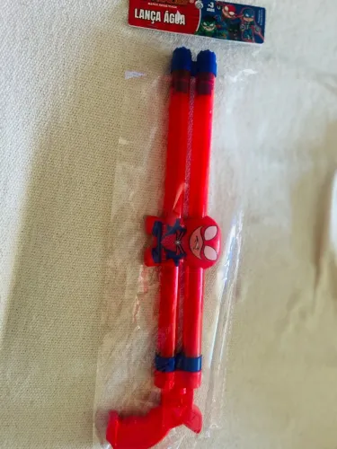 Lança água homem aranha