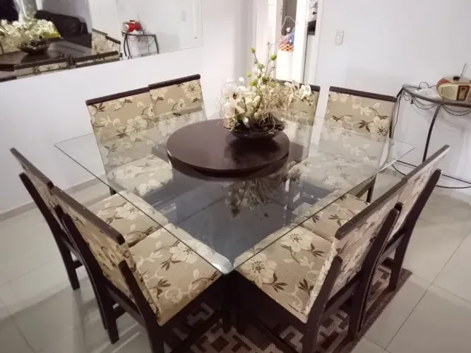 Mesa de jantar de vidro 8 cadeiras