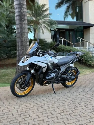 BMW R 1300 GS PLUS BRANCO 2024