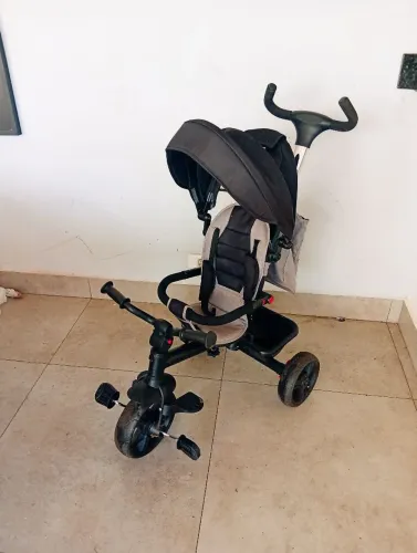 Carrinho de passeio triciclo