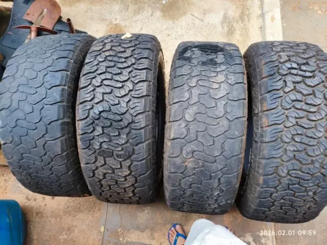 Vendo 04 pneus XBRI Brutus