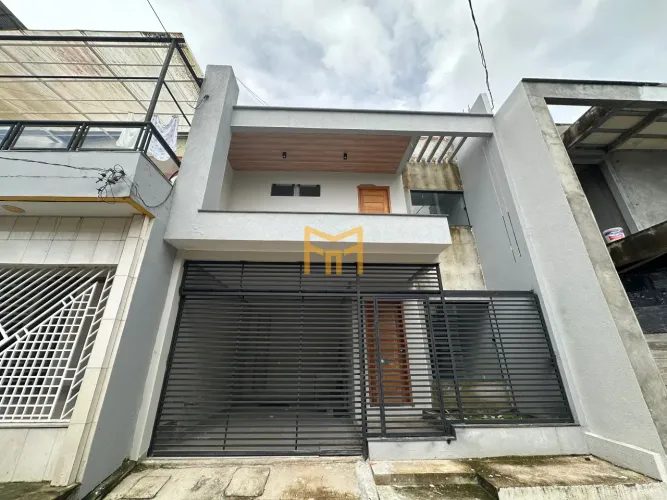 Casa de vila à Venda com 4 suítes, Nazaré, Belém, PA