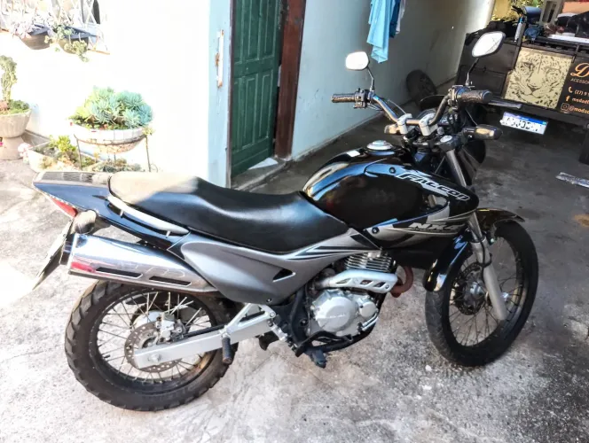 Falcon NX 400 revisada recentemente em excelente estado.