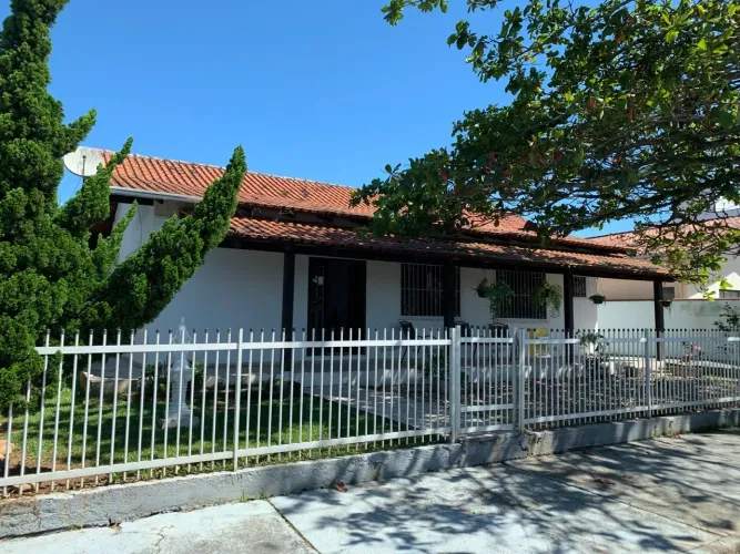 Vendo casa em Balneário Piçarras