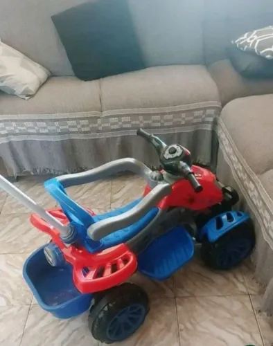 Carrinho de passeio quadriciclo infantil
