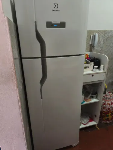 Vende-se Geladeira
