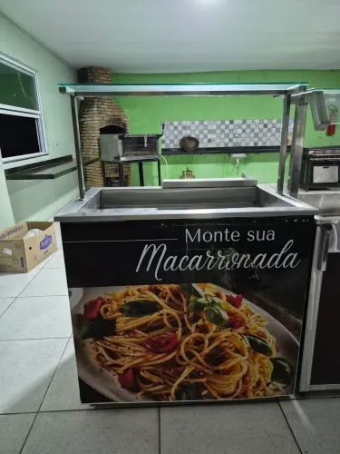 Balcão selv service, pista quente, pista fria.