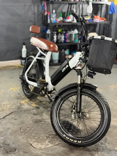Bicicleta Lev eletrica