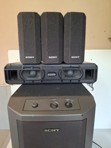 Subwoofer ativo Sony AS-WMS230 45W + central SS-CN230 + 3 cxs SS-V230