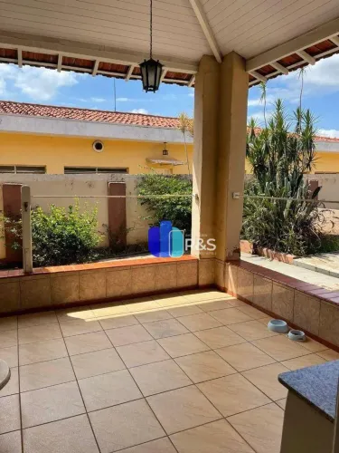 Casa com 4 dormitórios à venda, 250 m² por R$ 460.000 - Centro - Pirassununga/SP