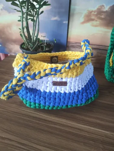 Bolsas de malha crochê