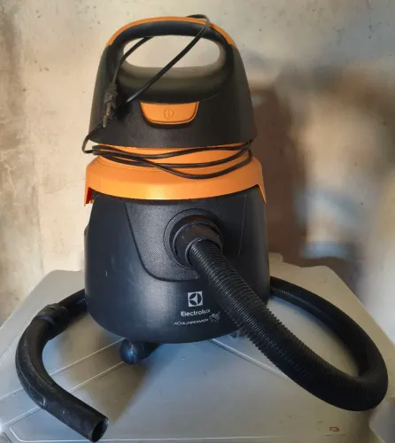 Aspirador de pó Electrolux Acquapower 1400W