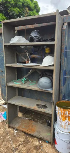 Pratileira de ferro