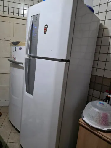 Geladeira Electrolux (DESCRIÇÃO)