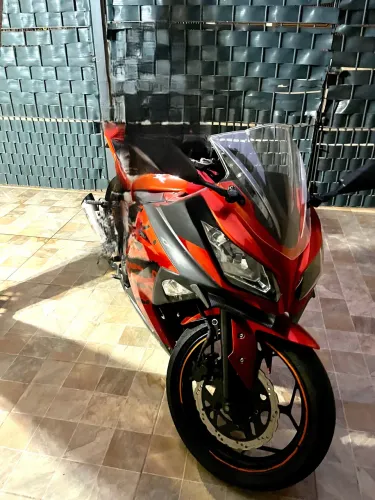 Kawasaki Ninja 300 - Troco por maior Cilindradas 