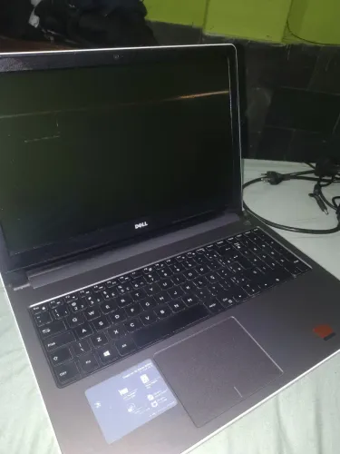 Notebook Dell Inspiron 15 série 5000 Excelente estado