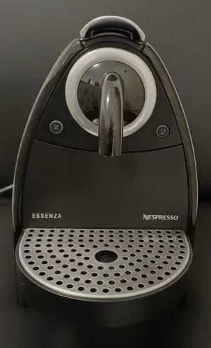 Cafeteira Nespresso Essenza