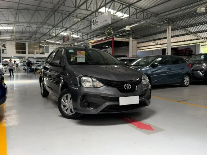 Toyota Etios X Plus Sedan 1.5 Flex 16V 4P Aut. 2021