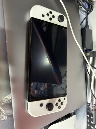 Nintendo Switch OLED com Zelda ! 