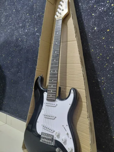 Guitarra elétrica Statocaster