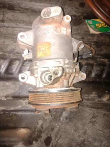 Compressor do ar condicionado l200 Triton 