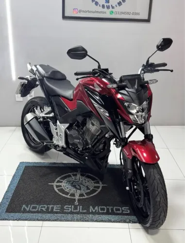 Honda Cb 300 f com ABS único dono