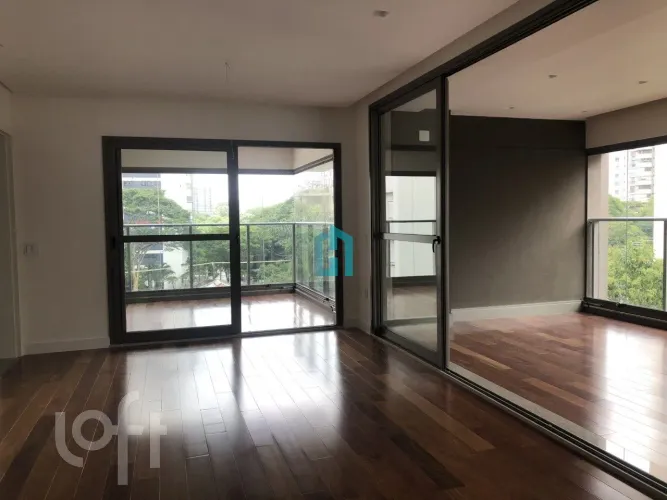 Apartamento com varanda Gourmet, com 3 suites e 2 vagas de garagem a venda em Moema, fora