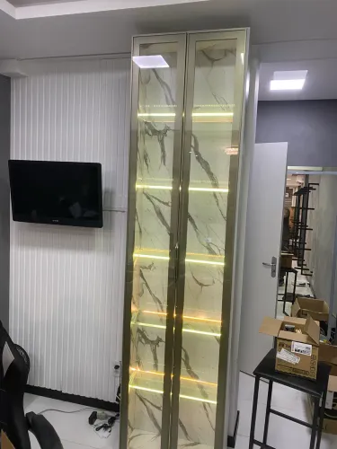 Expositor ou cristaleira vidro com led