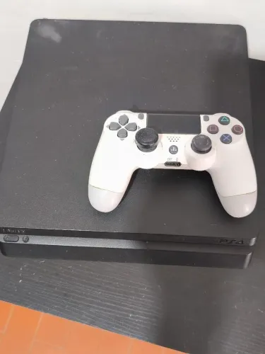 PS4 slim