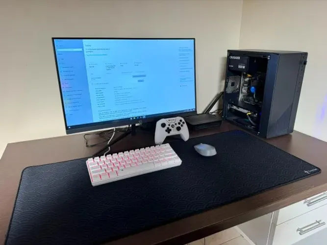? PC GAMER + MONITOR 180hz ?