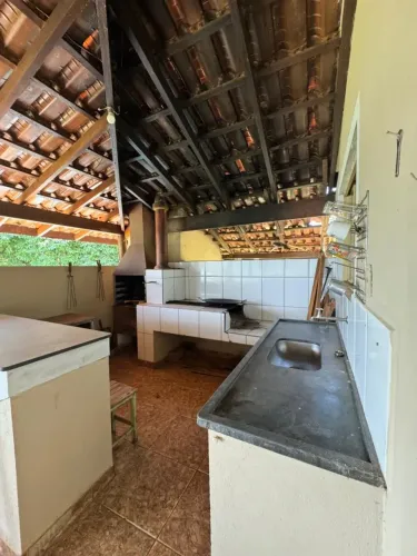 Venda chácara - 180m² - 2 quartos - Centro - Cássia - MG.