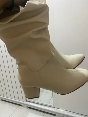 Bota Feminina Beira Rio cano médio 