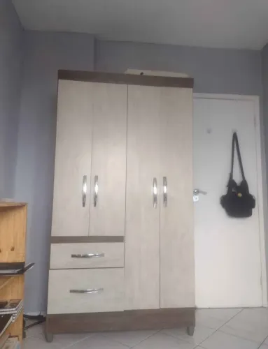 guarda roupa de solteiro
