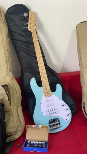 VENDO KIT BAIXO WALDMAN MB-100 + MVAVE CUBE BABY BASS