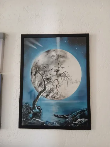 QUADRO ARTÍSTICO - LUA COM ARVORE SOLITÁRIA EM PRAIA DE FORTALEZA ?