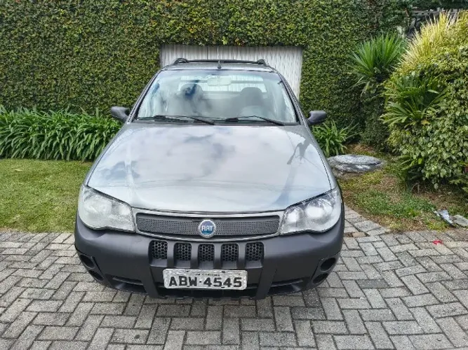 Fiat Strada Trekking 1.8 MPI Flex 8V CE 2005