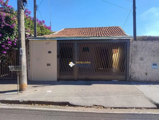 Casa residencial no Jardim Fuscaldo, a 200 metros da Repesa Municipal, próximo ao Posto Br