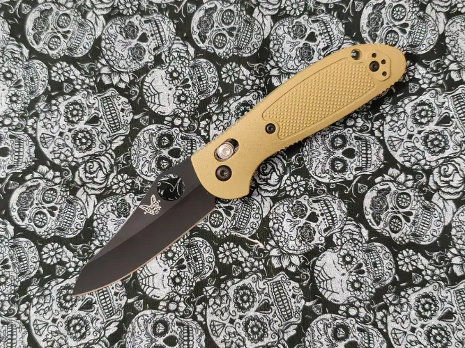 Canivete Benchmade Mini Griptilian #555BKHGSN Black Sheepsfoot Blade Plain,Sand Handle USA