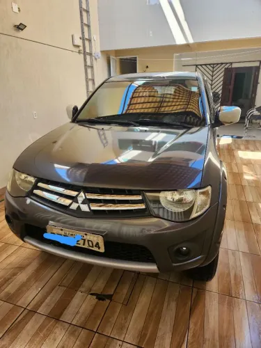 Mitsubishi L200 Triton GLS 3.2 CD TB Int.diesel MEC 2015