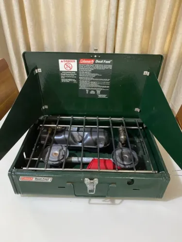 Fogão Coleman Dual Fuel 2 bocas - camping / gasolina