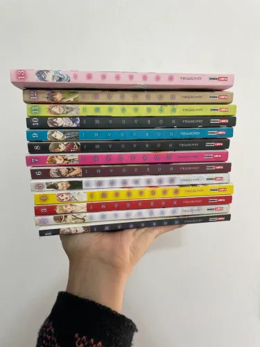 13 volumes Noragami