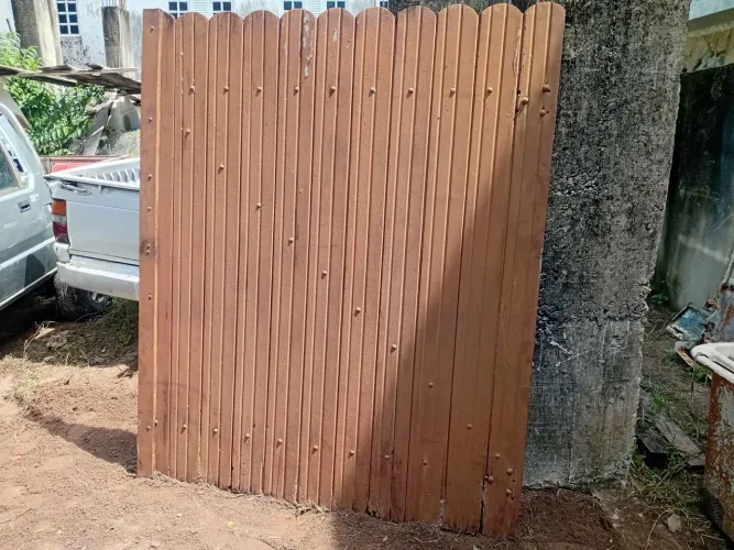 Portão de Massaranduba Maciça - Super Reforçado (Mão de Amigo) - 1,96m x 3,24m<br>